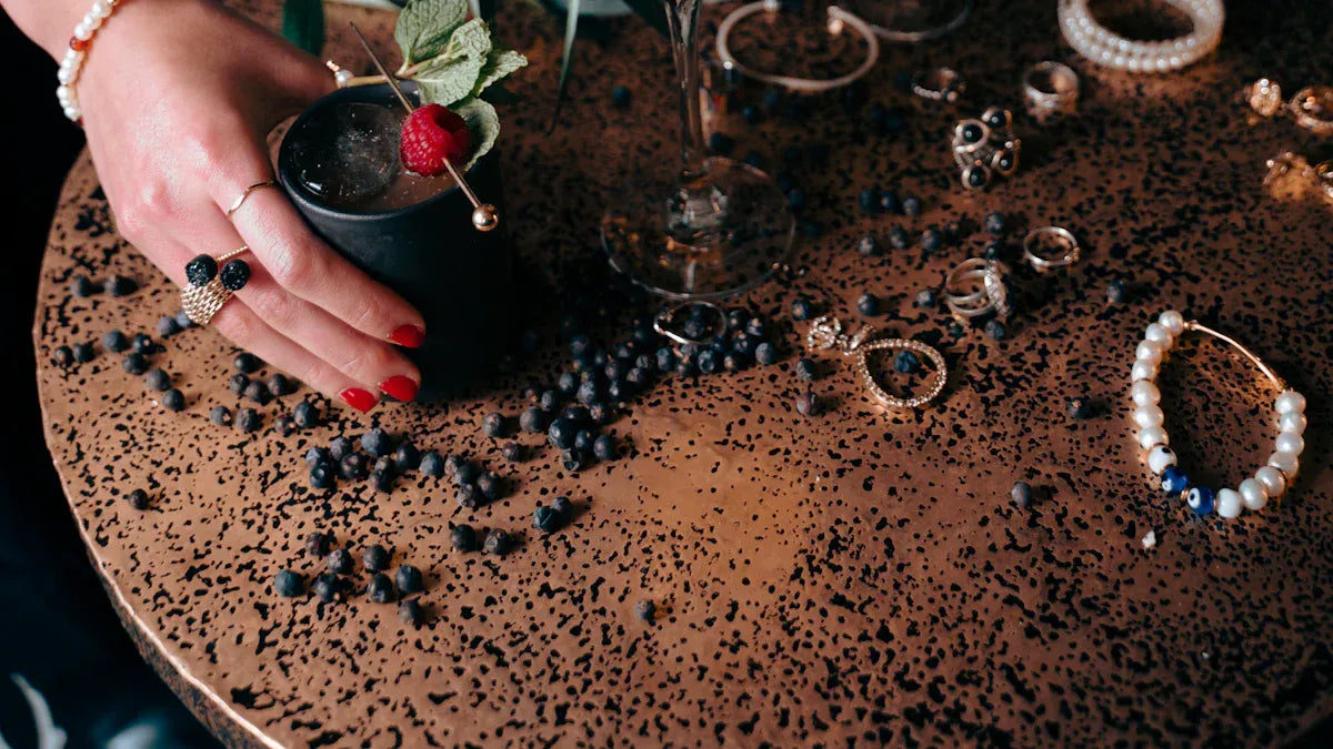 What to Look for When Shopping for Cocktail Lover Gifts