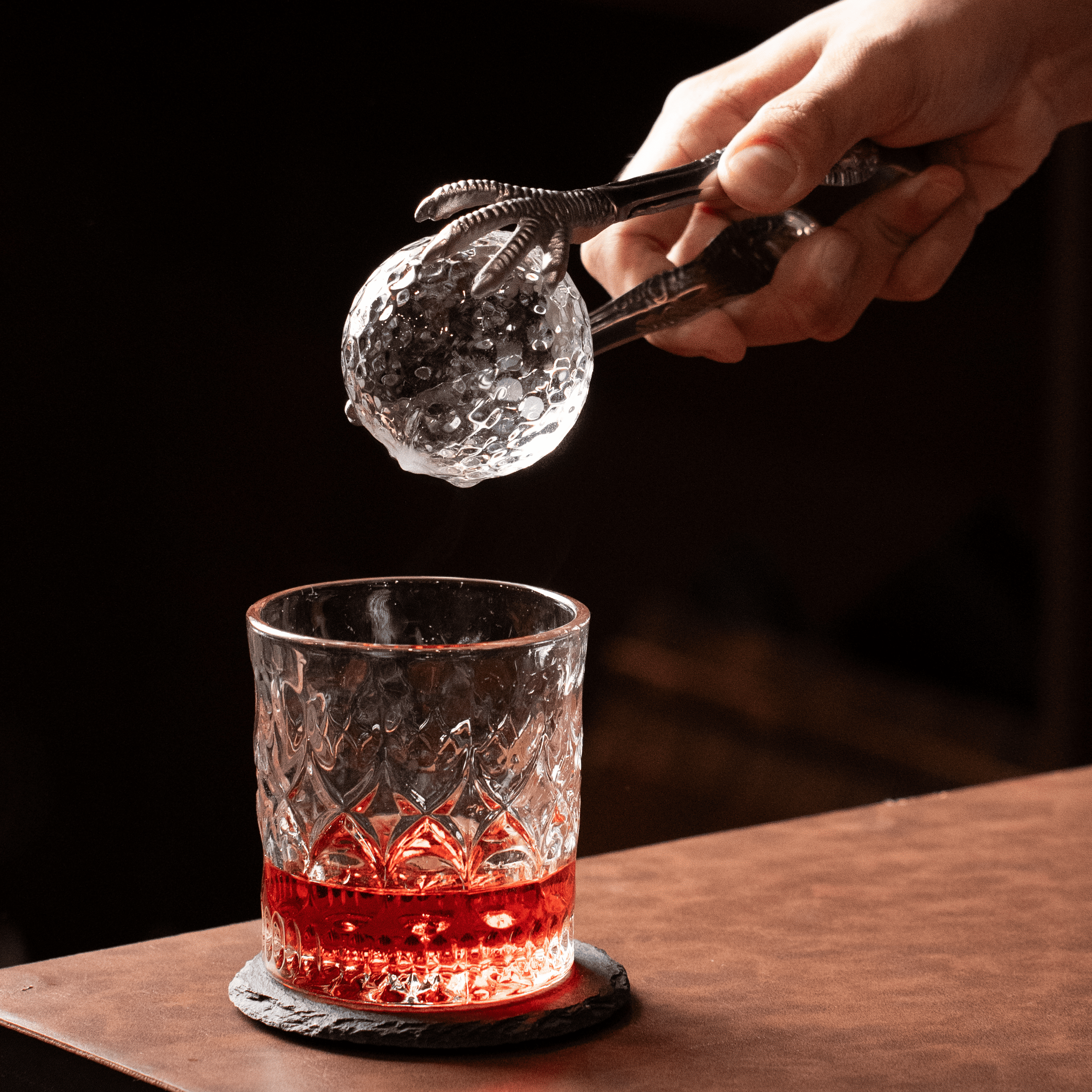 What Is a Press Type Ice Cube Maker?