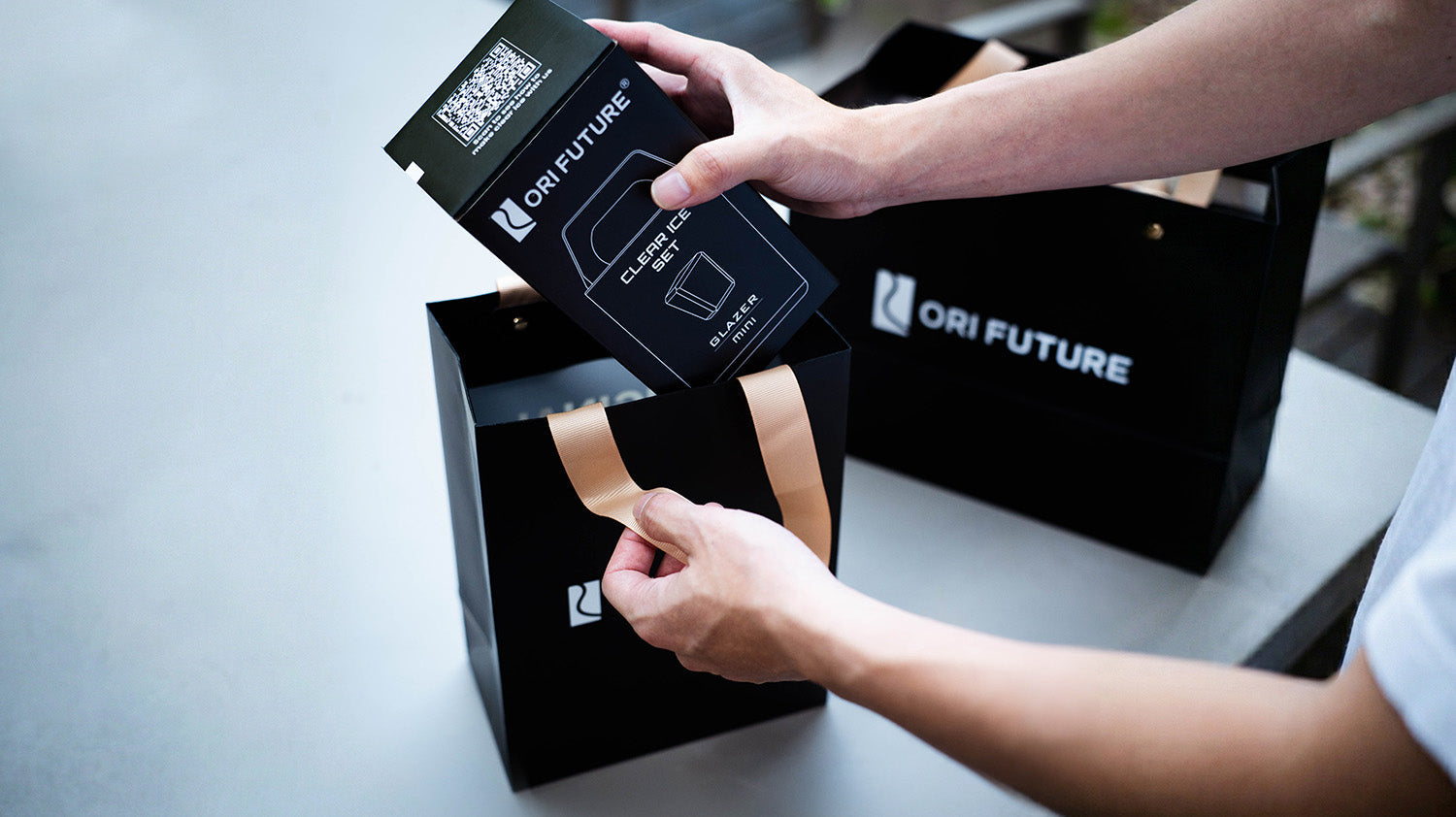 3 Benefits of Using a Copper Ice Press in Modern Mixology